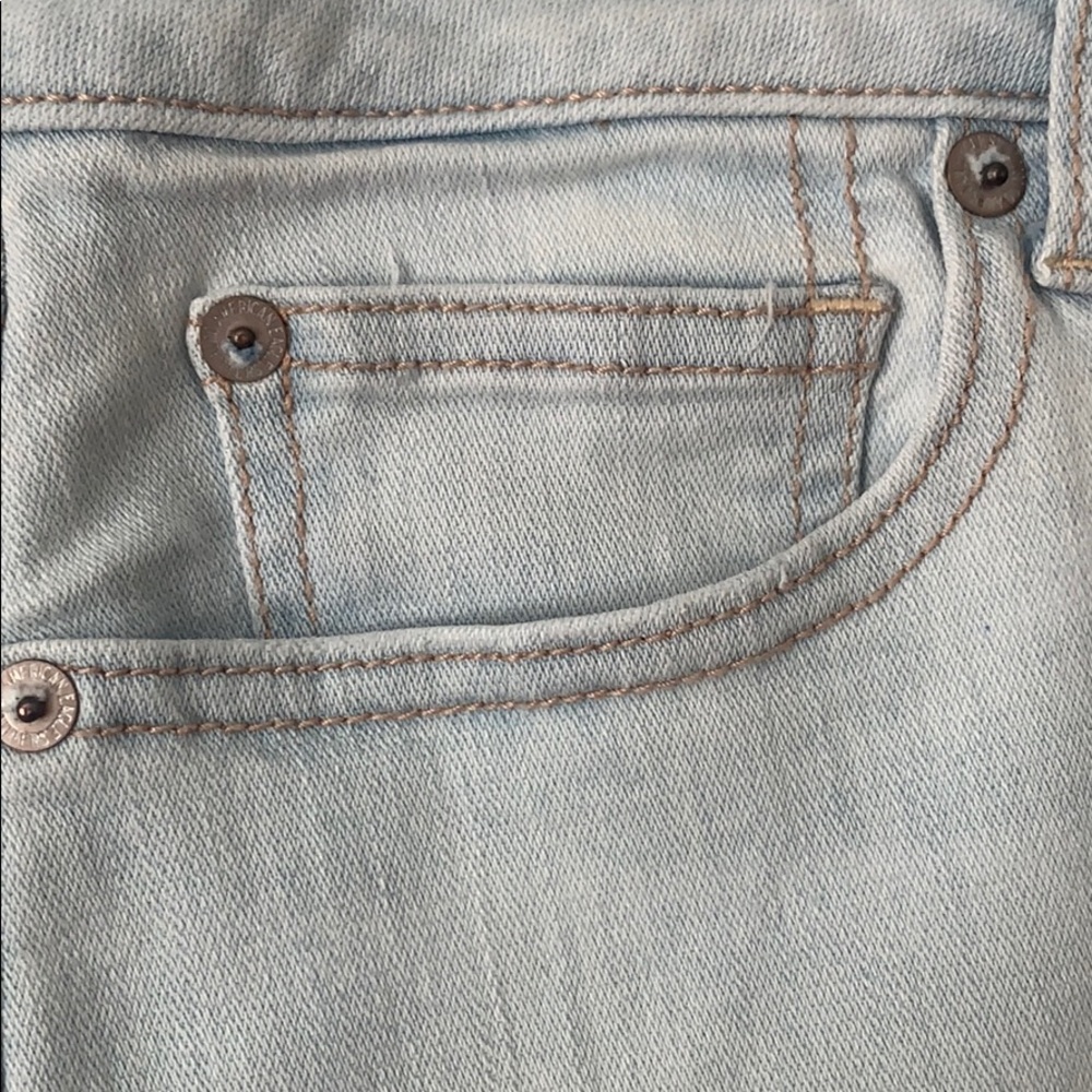 American Eagle Light Wash Denim Skirt Sz 10 - Picture 2 of 5